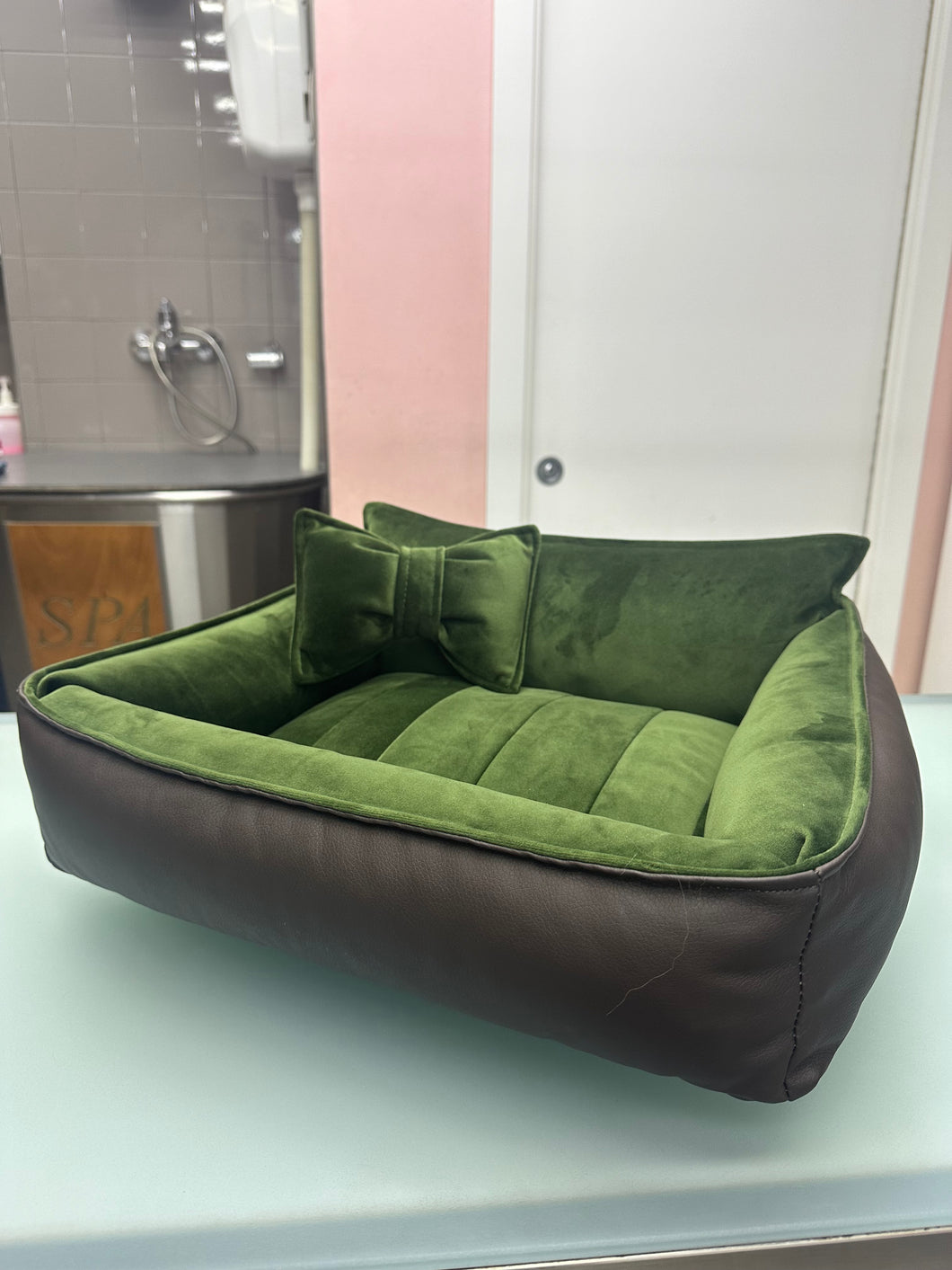 Cuccia Royale con Fiocco e Cuscino Sfoderabile - Made in Italy