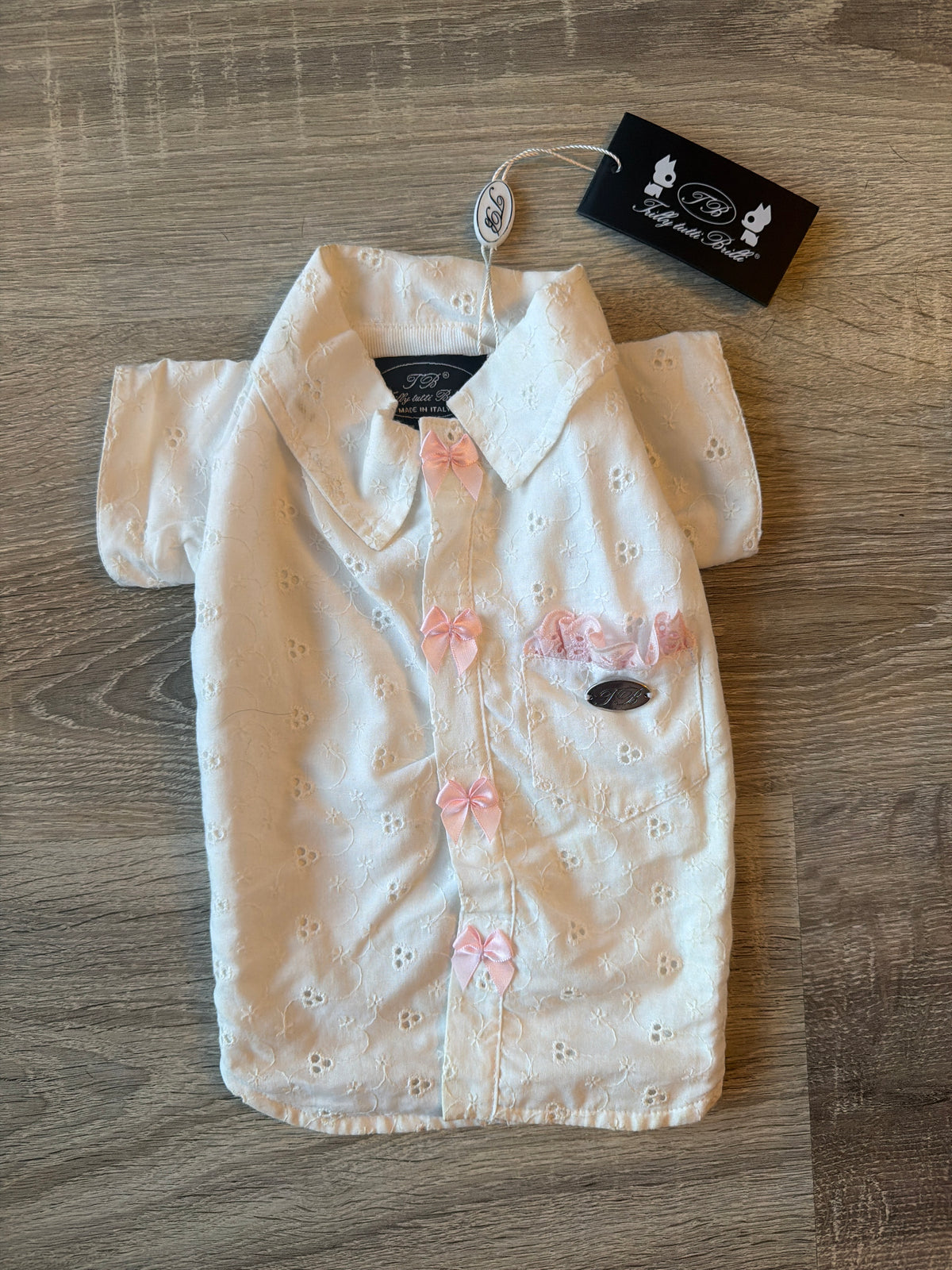 Camicia per Cani Trilly Tutti Brilli in Pizzo Sangallo – Elegante con Colletto