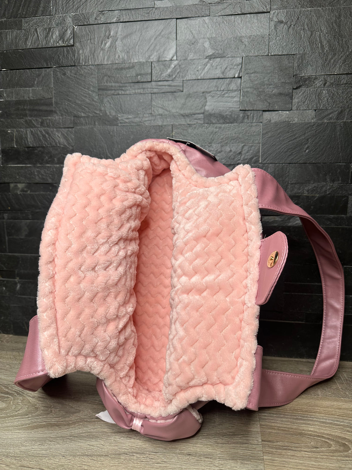 Trasportino – Cuccia Rosa con Fiocco