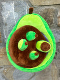Carica l'immagine nel visualizzatore della galleria, Gioco Interattivo per Cani e Gatti "Avocado a Sorpresa": Stimola la Mente del Tuo Pet con Divertimento e Sfide!
