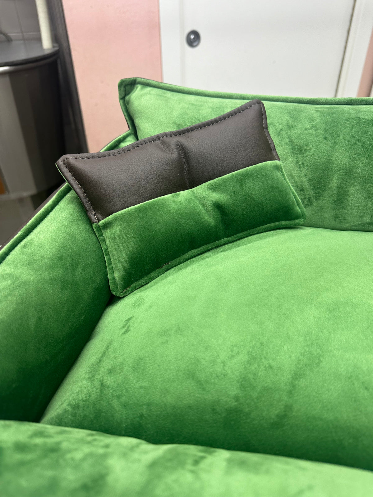 Cuccia Comfort Lux in Ecopelle con Cuscino Sfoderabile - Made in Italy