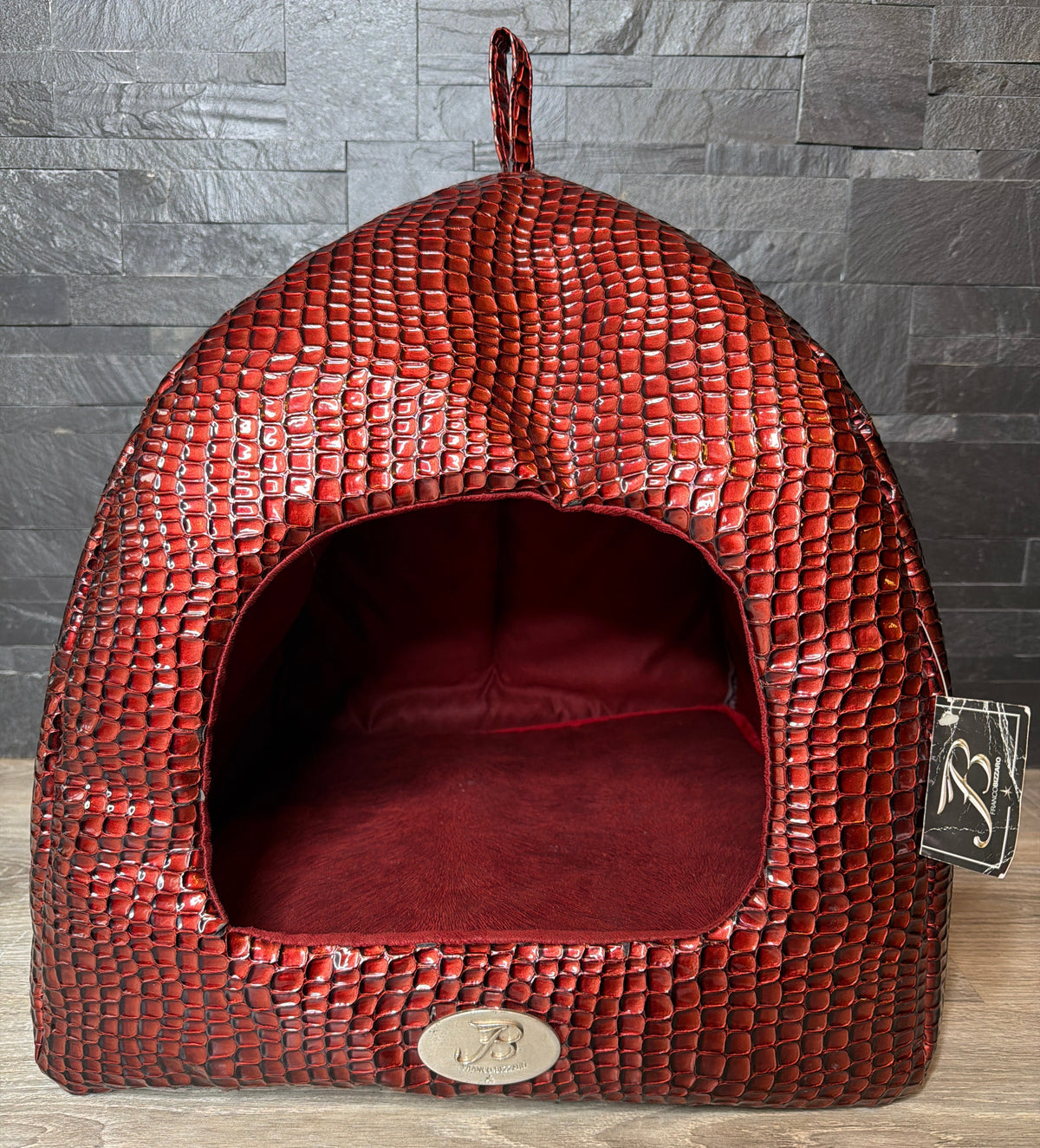 Cuccia Igloo Luxury effetto cocco rossa – Made in Italy