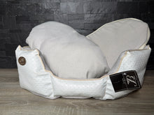 Carica l'immagine nel visualizzatore di Gallery, Cuccia Luxury Comfort Bianca – Made in Italy
