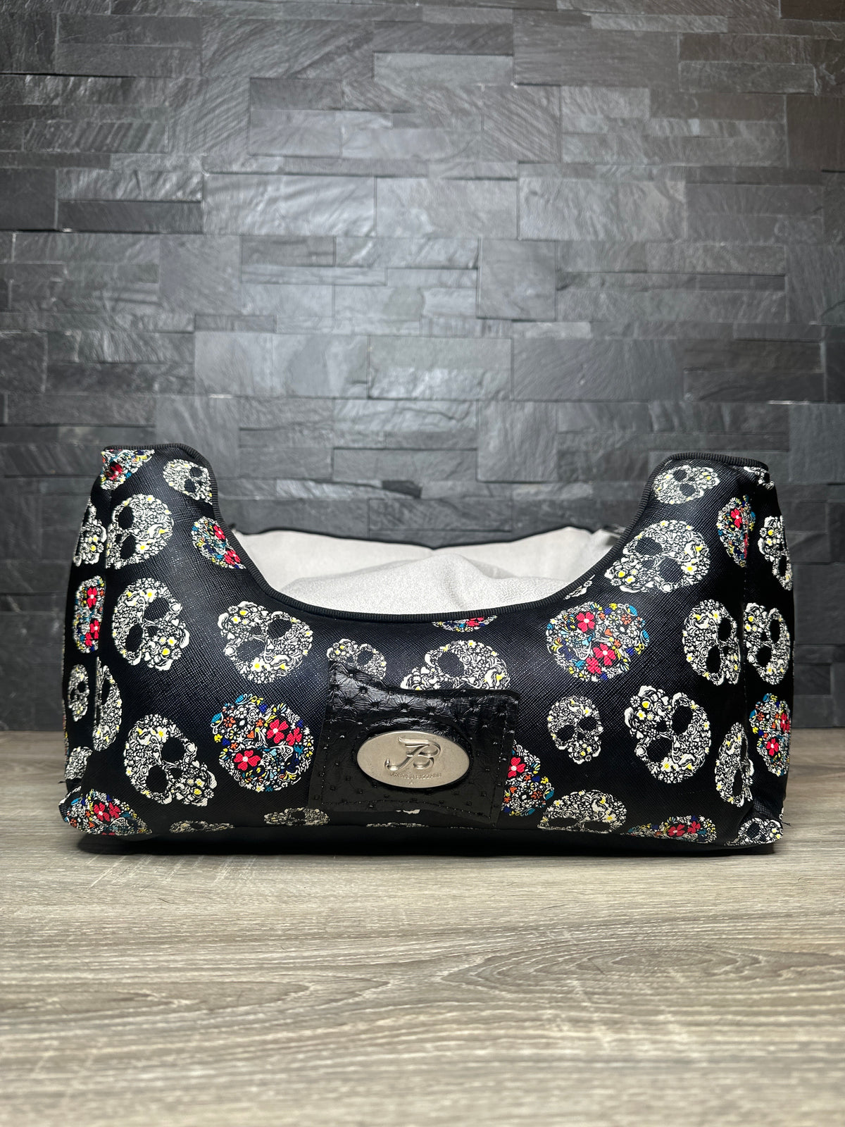 Cuccia Luxury Skull con Cuscino Morbido – Made in Italy
