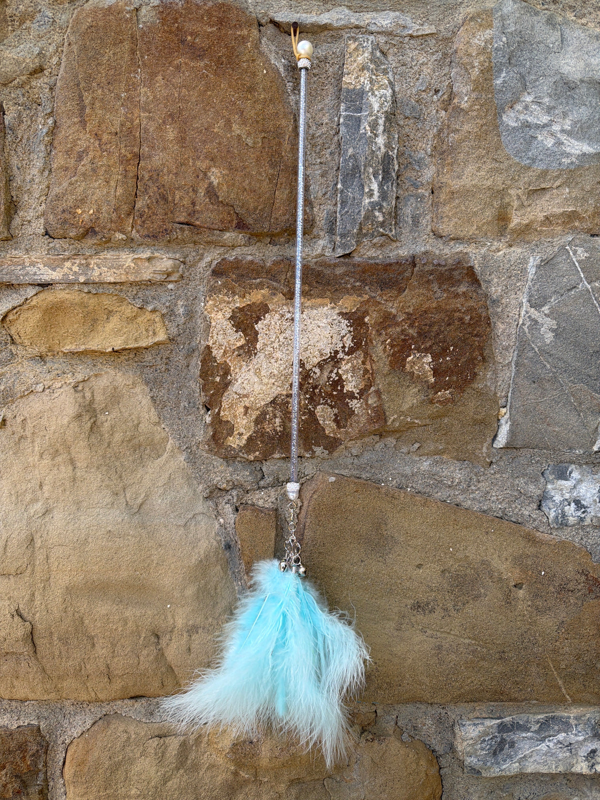 Bacchetta Gioco per Gatti con Piume Celesti – 65 cm