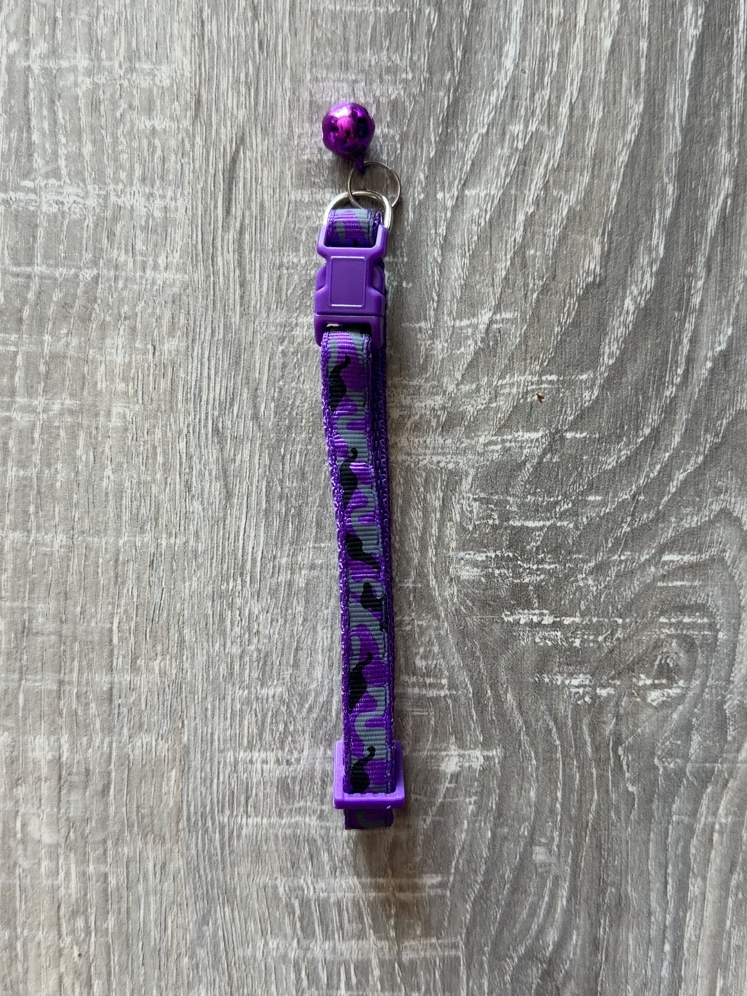 Collarino viola