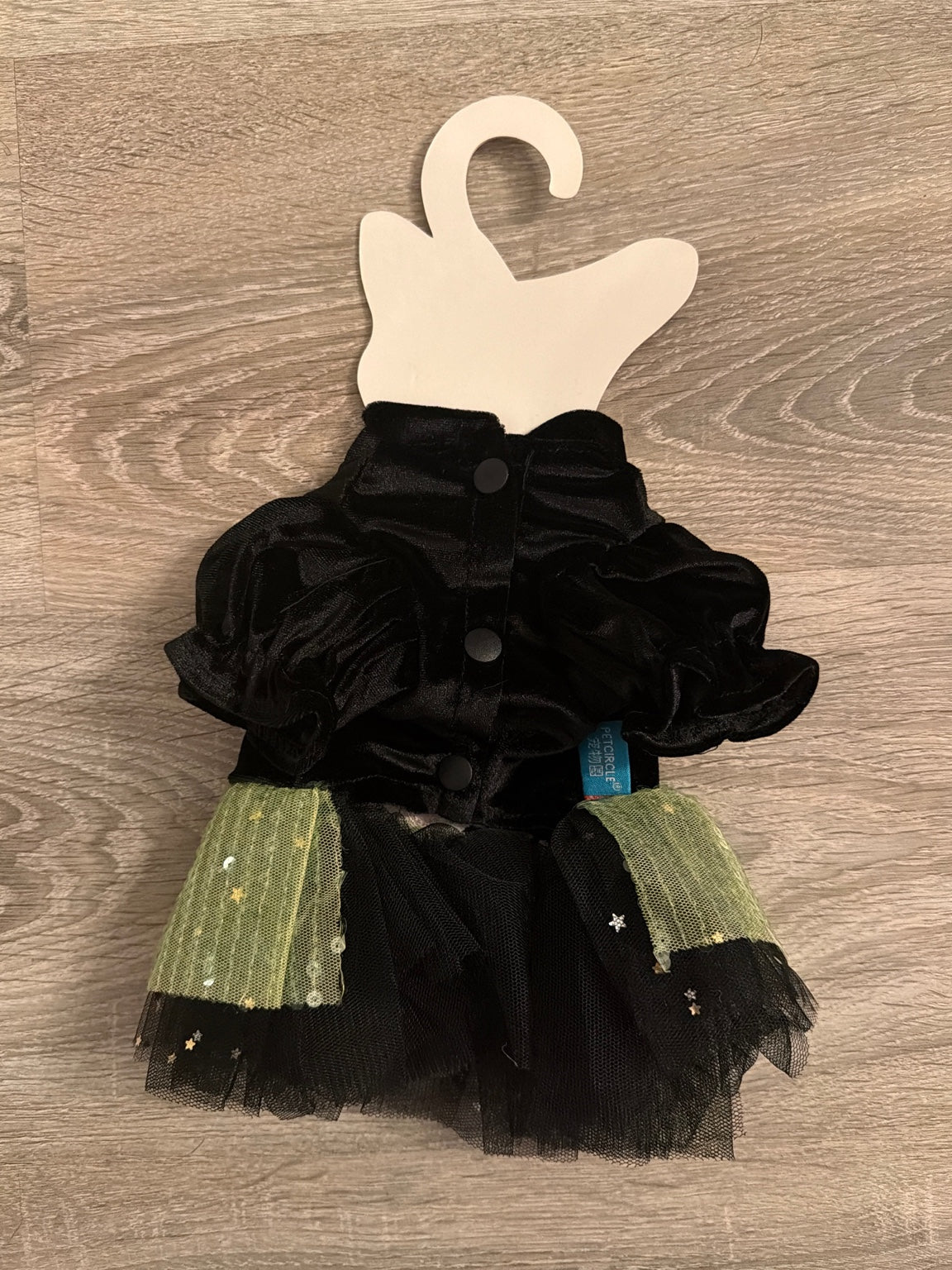 Vestitino Halloween per cani con bottoni anteriori e gonna in tulle verde e nero, XS 25 cm
